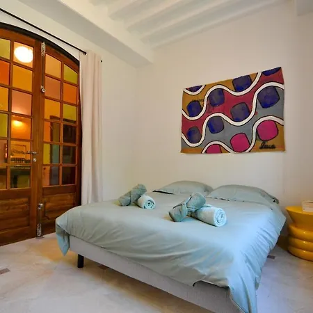 Magnifique Bastide Provencale Avec Piscine Entierement Privatisee Beaucaire (Gard)