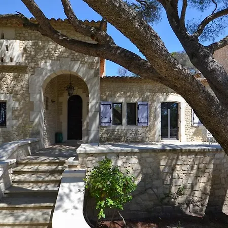 Magnifique Bastide Provencale Avec Piscine Entierement Privatisee Villa *