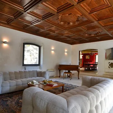 Magnifique Bastide Provencale Avec Piscine Entierement Privatisee Villa Beaucaire (Gard)