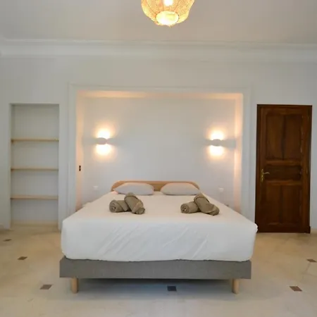 Villa Magnifique Bastide Provencale Avec Piscine Entierement Privatisee Beaucaire (Gard)