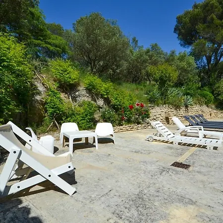 Magnifique Bastide Provencale Avec Piscine Entierement Privatisee Beaucaire (Gard)