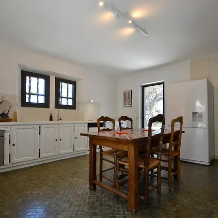 Magnifique Bastide Provencale Avec Piscine Entierement Privatisee Villa