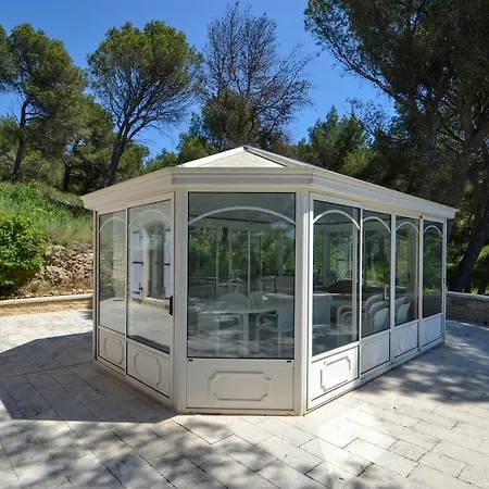 Magnifique Bastide Provencale Avec Piscine Entierement Privatisee Villa *