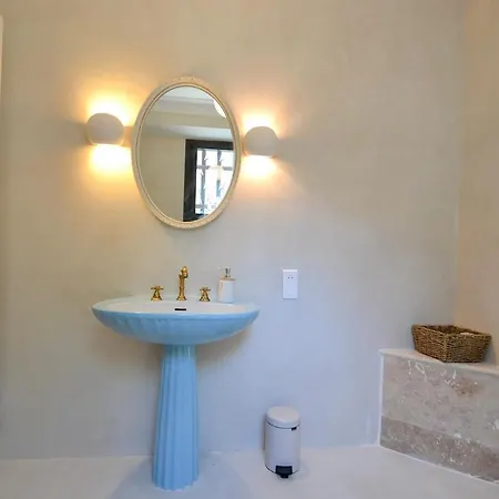 Magnifique Bastide Provencale Avec Piscine Entierement Privatisee * Beaucaire (Gard)