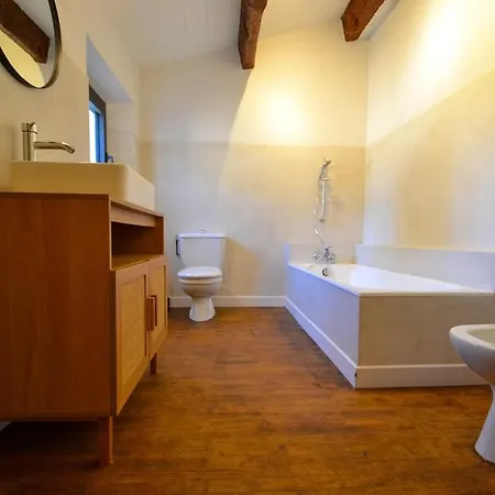 Magnifique Bastide Provencale Avec Piscine Entierement Privatisee Villa Beaucaire (Gard)